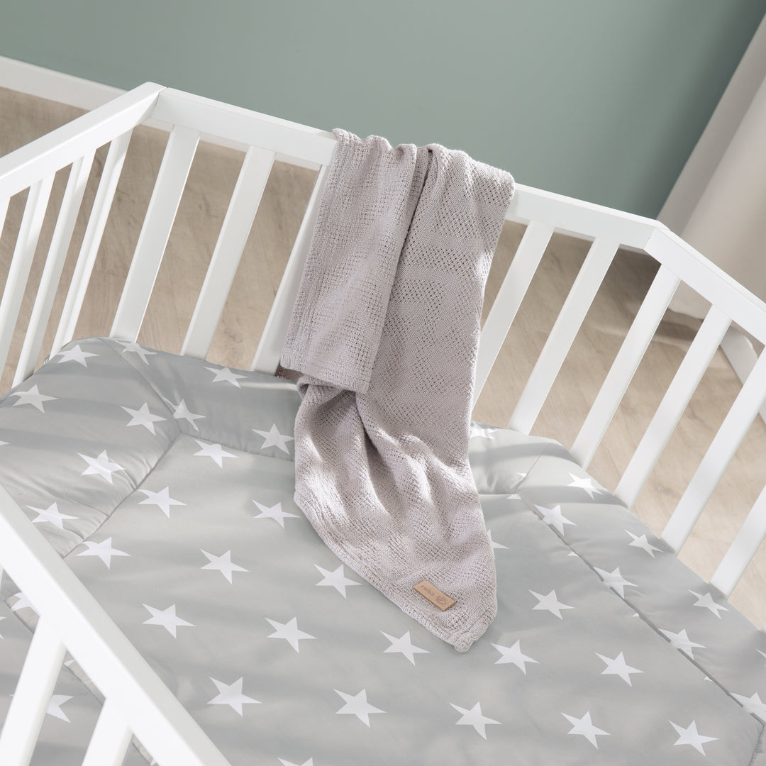 Parc 'Little Stars' hexagonal, avec revêtement de protection, en bois blanc