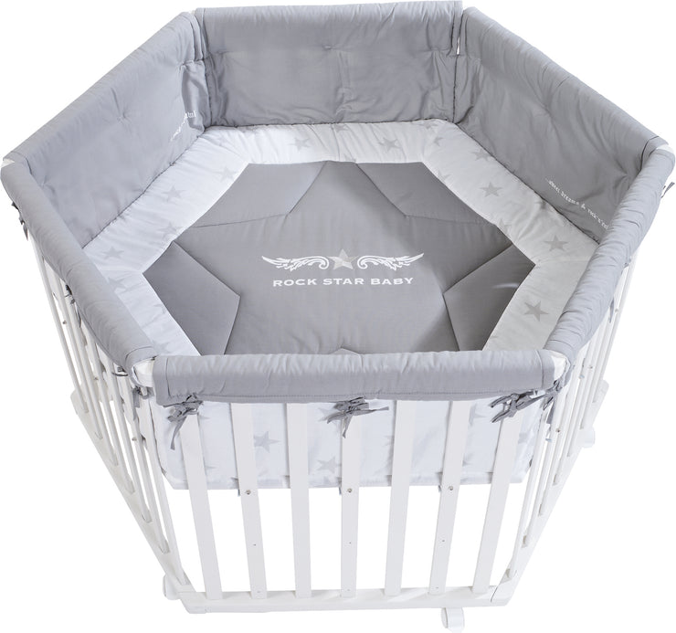 Parque 'Rock Star Baby', hexagonal, parque con inserto protector y rodillos, madera blanca