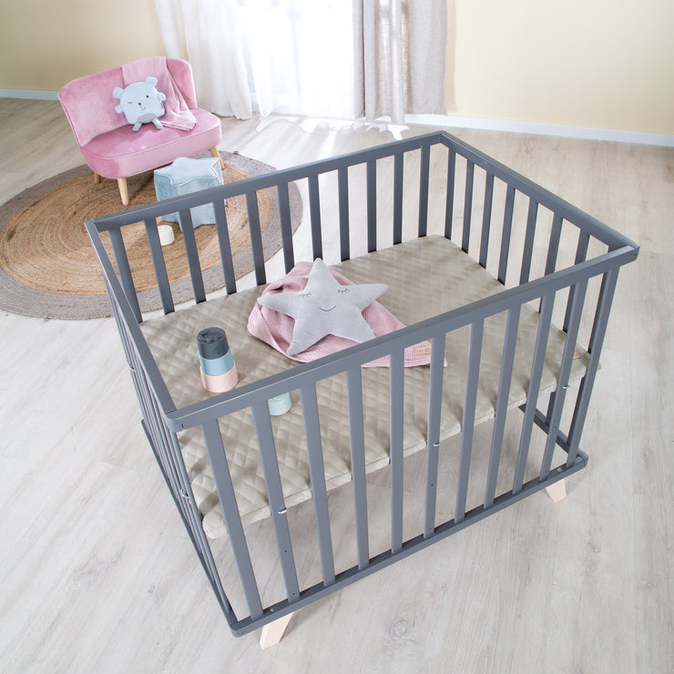 Box per bambini 75 x 100 con piedini in legno + Rivestimento trapuntato 'Greyish' - Legno antracite