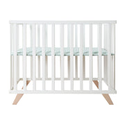 In esecuzione 75x100, bianco in legno, incluso l'inserto protettivo "Lil Planet Frosty Green"