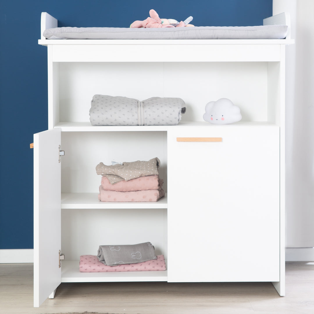 Set de chambre 'Anton' incl. lit d'enfant 70x140, commode à langer 2 portes, armoire 2,5 portes