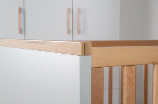 Kinderzimmerset 'Tobi', inkl. Kombi-Bett 70 x 140 cm, Wickelkommode & 3-türigem Schrank, Lichtgrau/Goldeiche