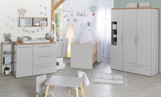 Kinderzimmerset 'Tobi', inkl. Kombi-Bett 70 x 140 cm, Wickelkommode & 3-türigem Schrank, Lichtgrau/Goldeiche