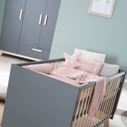 Möbelset 'Jara' inkl. Baby-/Kinderbett 70 x 140 cm & Wickelkommode in Anthrazit