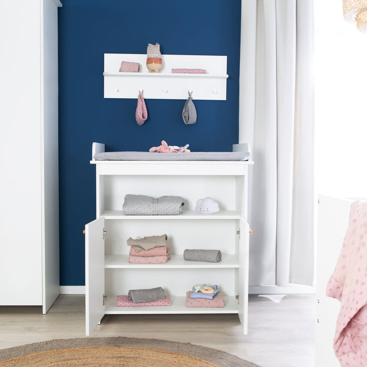 Möbelset 'Anton' inkl. Baby-/Kinderbett 70 x 140 cm & Wickelkommode in Weiß