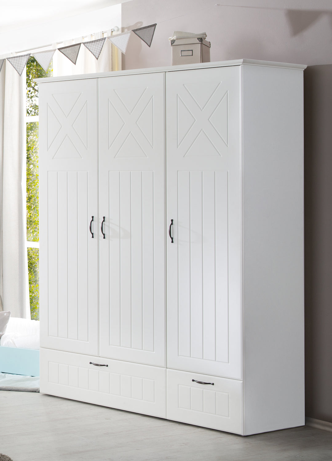 Wardrobe 'Constantin', 3 Swing Doors, 2 Drawers, Soft-Close Technology, Carved, White