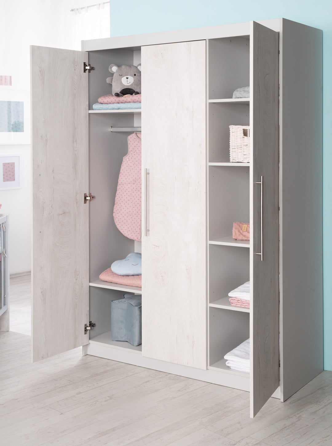 Armadio 'Maren 2', 3 ante, 6 ripiani, armadio a battente, grigio chiaro & bianco