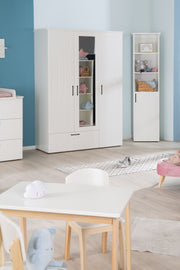 Armario 'Sylt' 3-Trg. incluyendo la puerta del espejo, cajón, barra de ropa y 5 pisos, con fresado decorativo