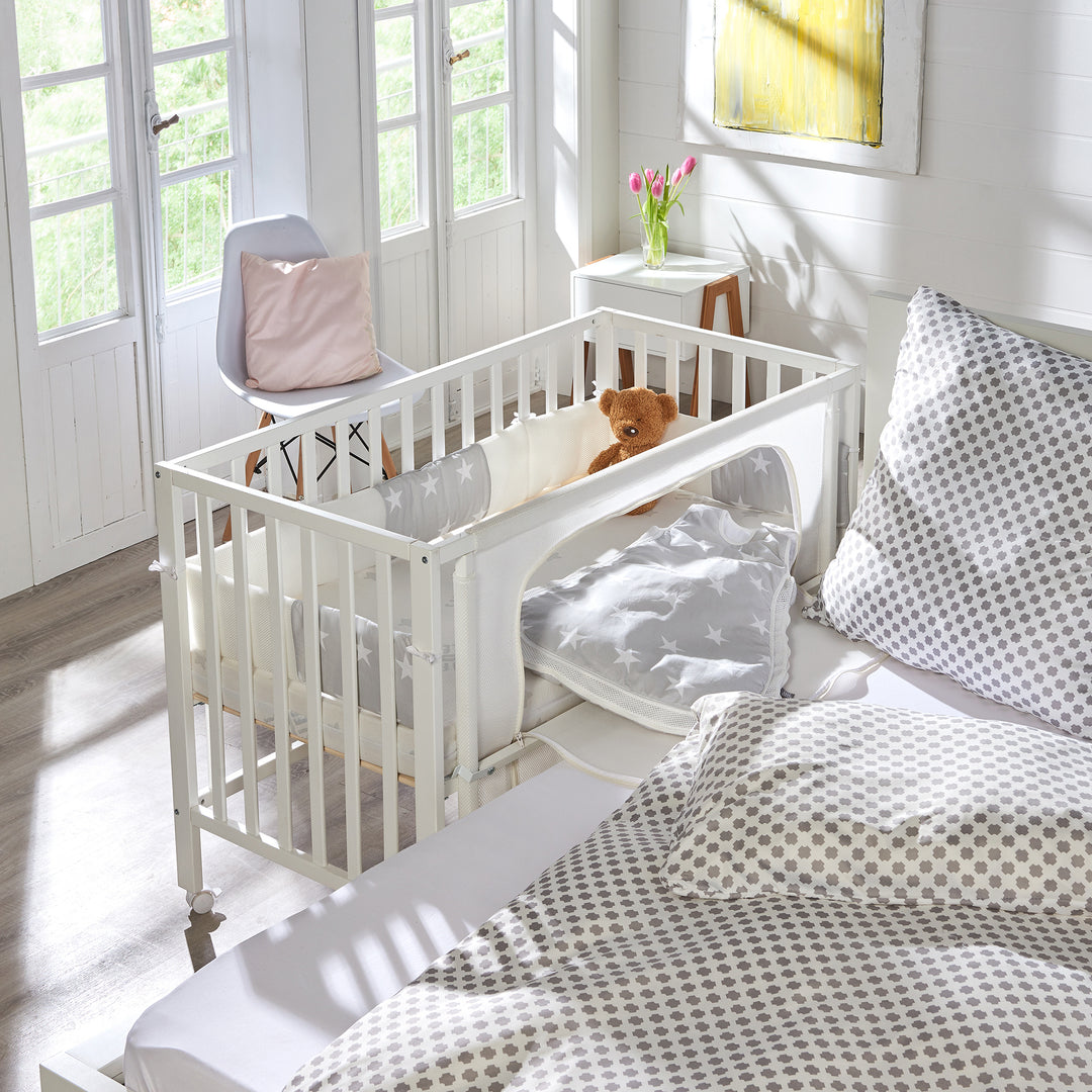 Room Bed 'safe asleep®', 60 x 120 cm, 'Sterne grau', Beistellbett inkl. Ausstattung, weiß lackiert