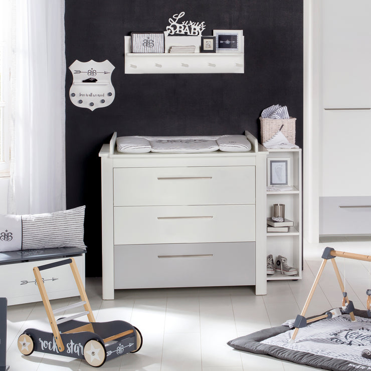 Zimmerset 'Linus' inkl. Kombi-Bett 70 x 140 cm, Wickelkommode & 3-türigem Schrank, Weiß / grau
