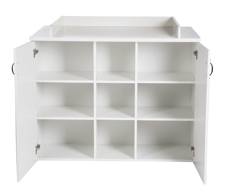 Changing Unit 'Constantin' with wrapbase, in country style white with practical classification