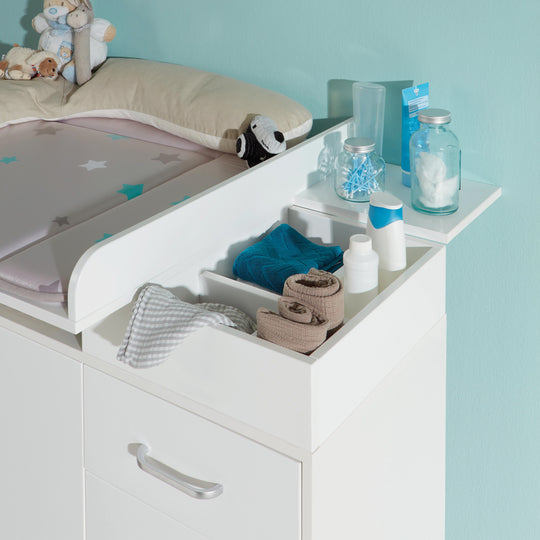 Cassettiera fasciatoio 'Nordic Weiss' tra cui set di pannolini, 3 porte e 1 cassetto, altezza avvolgente 92 cm