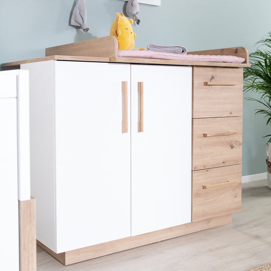 Changing Table 'Lion' Including Removable Attachment - 3 Drawers & 2 Doors