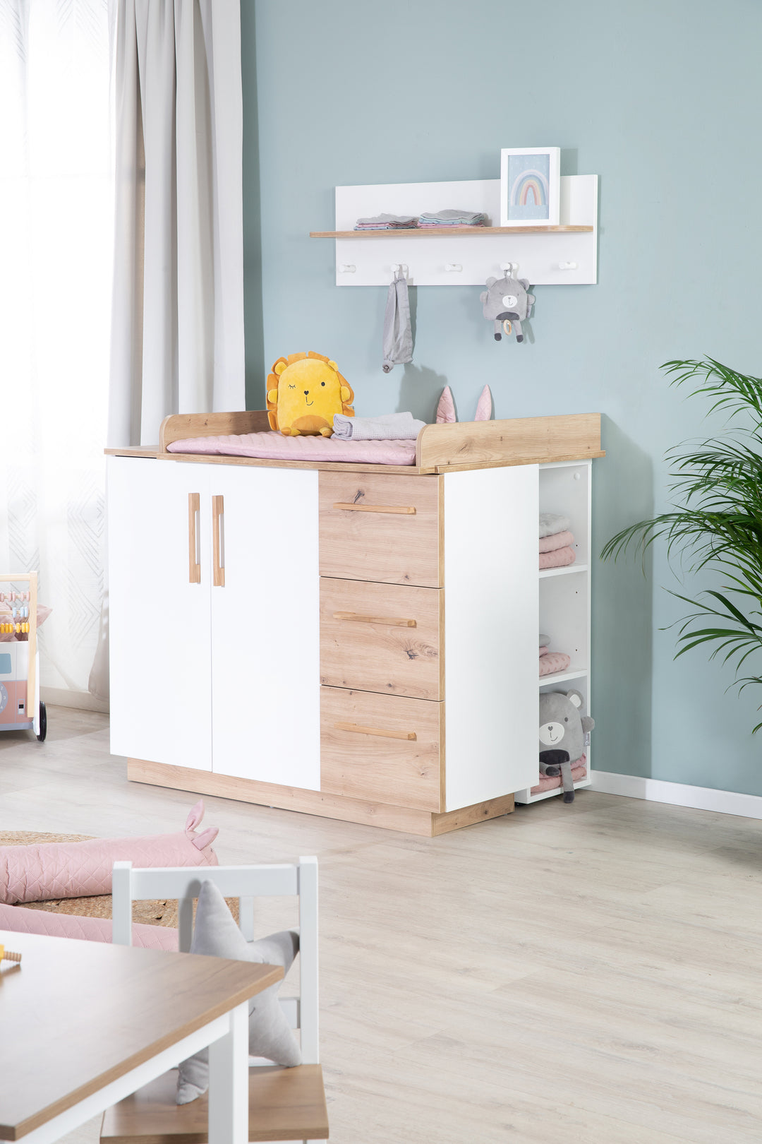 Changing Table 'Lion' Including Removable Attachment - 3 Drawers & 2 Doors