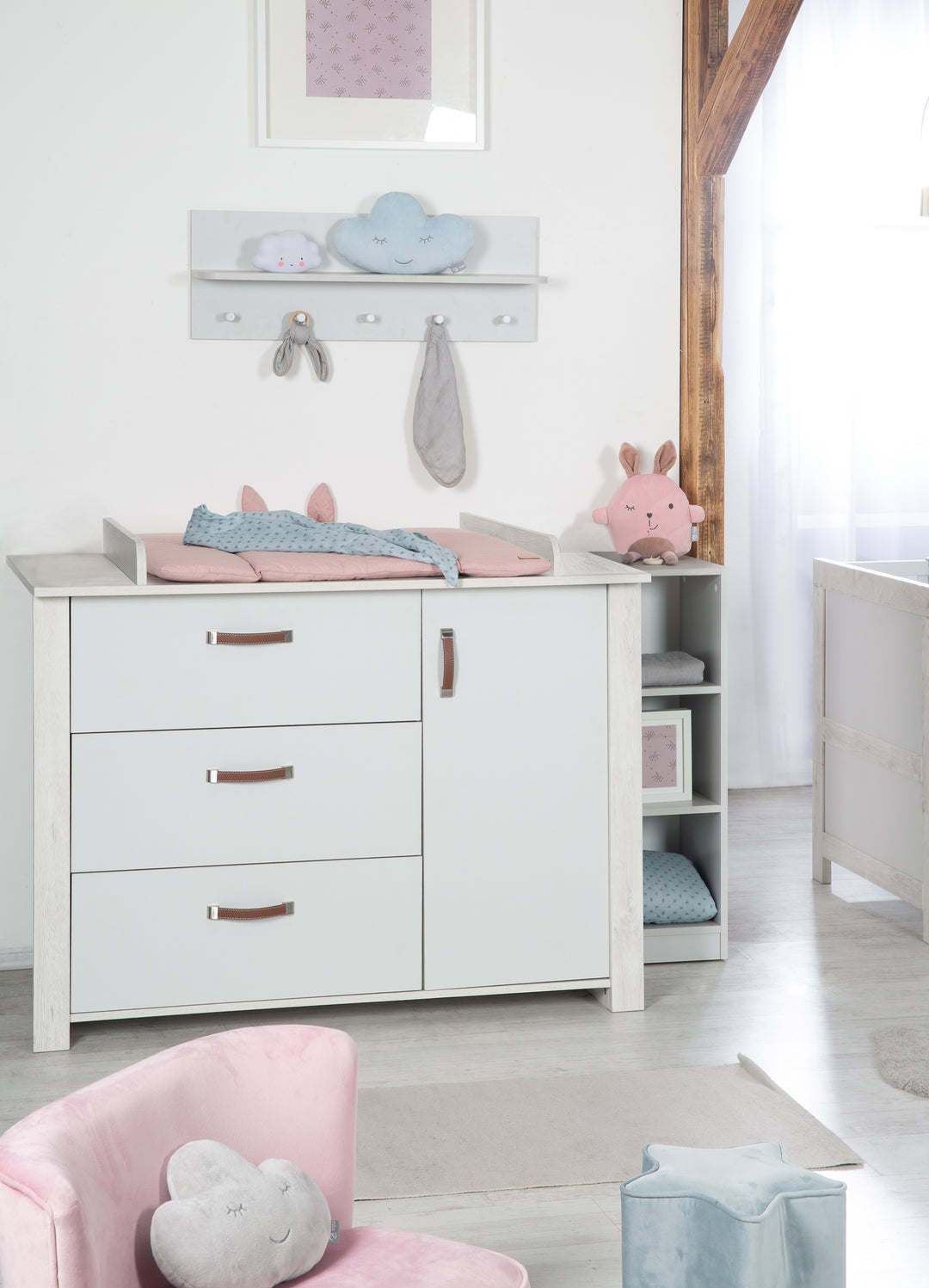 Set camera per bambini 'Mila', compreso il letto combi 70 x 140 cm, cambio petto & armadio a 3 porte, grigio/bianco