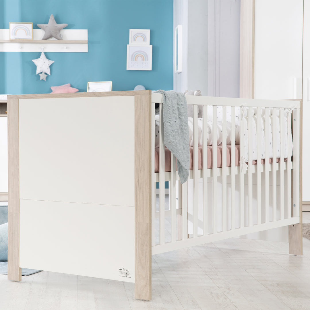 Möbelset 'Olaf' inkl. Kombi-Bett 70 x 140 cm & breiter Wickelkommode, Luna Elm/weiß