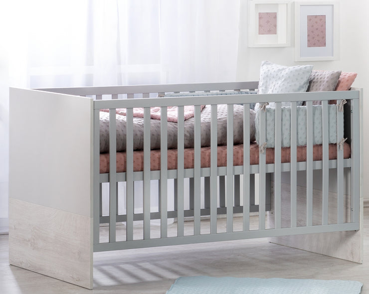 Chambre bébé "Maren 2" incl. lit bébé 70x140 cm, commode à langer étroit, et armoire 3 portes