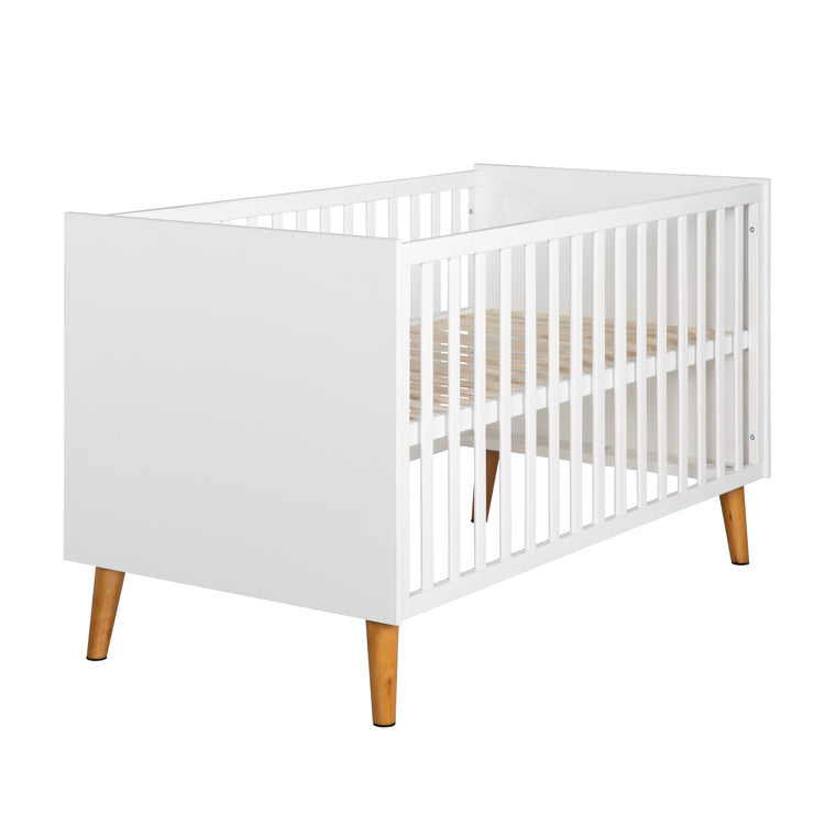 Juego de habitación infantil 'Mick', que incluye cama para bebé / niño 70 x 140 cm y cambiador, roble blanco / dorado