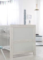 Kinderzimmerset 'Mila', inkl. Kombi-Bett 70 x 140 cm, Wickelkommode & 3-türigem Schrank, grau/weiß