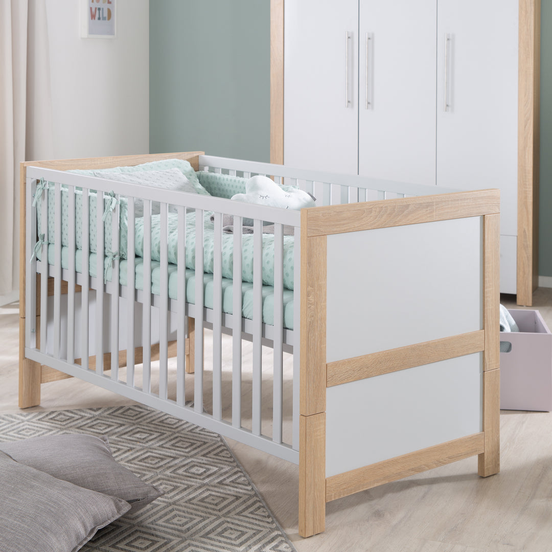 Cuna convertible 'Matilda' 70 x 140 cm, ajustable/convertible, incluye 3 barrotes extraíbles