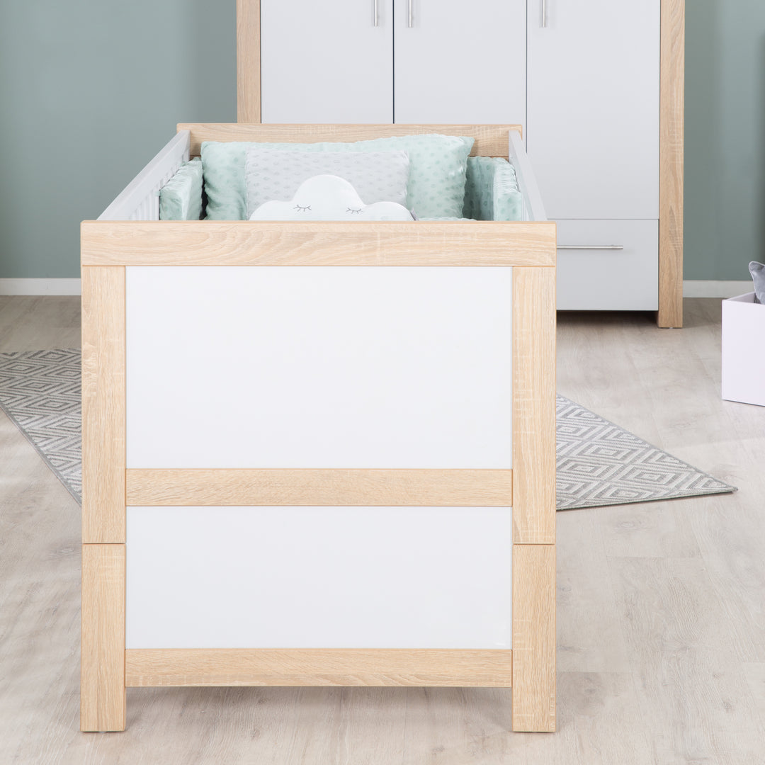 Cuna convertible 'Matilda' 70 x 140 cm, ajustable/convertible, incluye 3 barrotes extraíbles