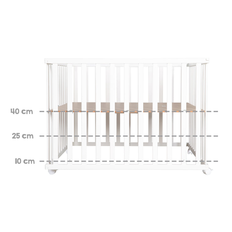 Box per bambini "Indibaer", 100 x 100 cm, box sicuro incl. cuscinetti di protezione e ruote, legno bianco