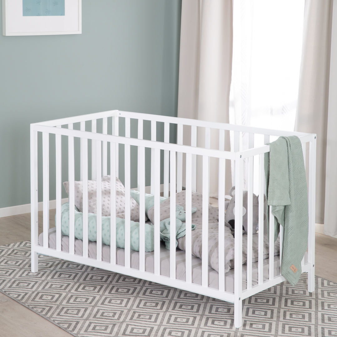 Cama infantil 'Cosi' 60 x 120 cm, en madera maciza de haya lacada en blanco, ajustable en 3 alturas