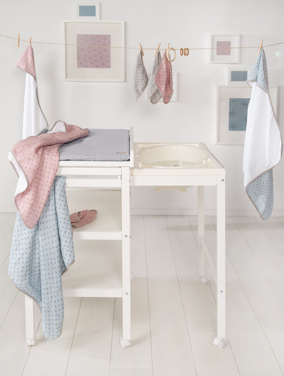 Rotho Babydesign - Organizzatore per fasciatoio Yuma - Vischio Bianco - website.name Rotho Babydesign - Organizzatore per fasciatoio Yuma - Vischio Bianco - website.name