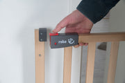 Türschutzgitter 'Safety Up', Schutzgitter mit Ampelfunktion, Buche massiv, 70 - 118,5 cm