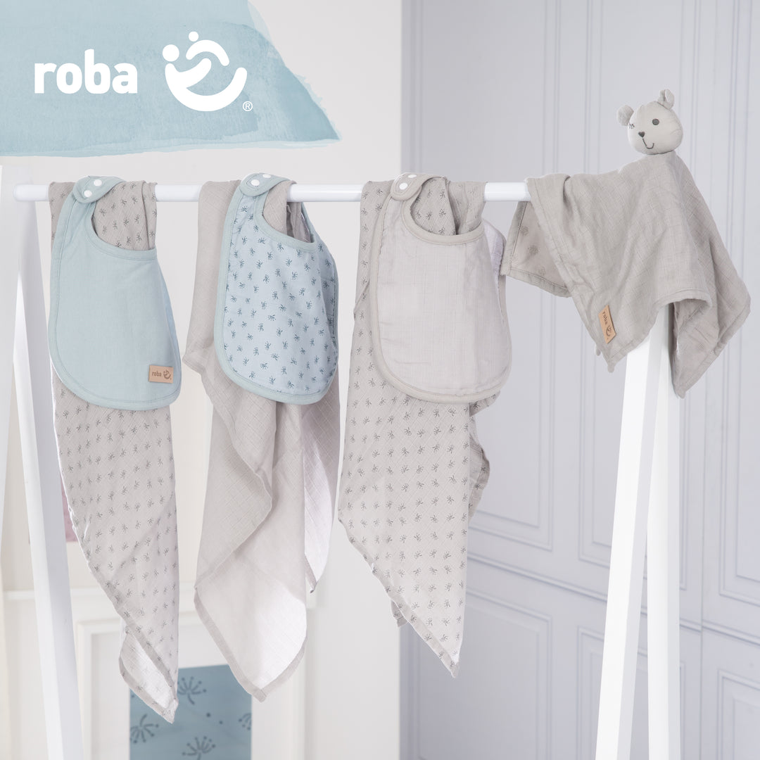 Set regalo biologico Baby Essentials 'Lil Planet' grigio argento realizzato in cotone biologico, GOTS, sostenibile