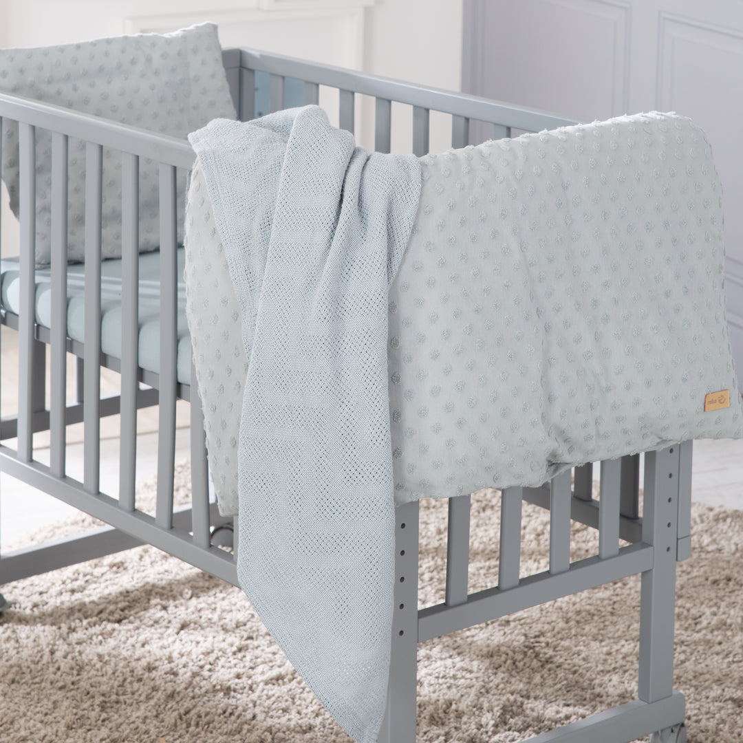 Organic Geschenkset 'Lil Planet' hellblau/sky, Bio-Bettwäsche, -Spannbettlaken & -Decke, GOTS