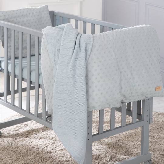 Organic Geschenkset 'Lil Planet' hellblau/sky, Bio-Bettwäsche, -Spannbettlaken & -Decke, GOTS