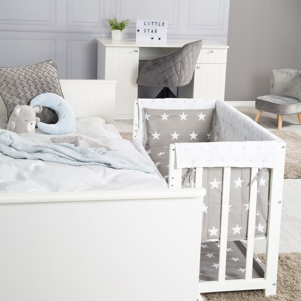 Stume et lit latéral «petites étoiles» 3 en 1, lit bébé blanc, y compris les accessoires de lit complet