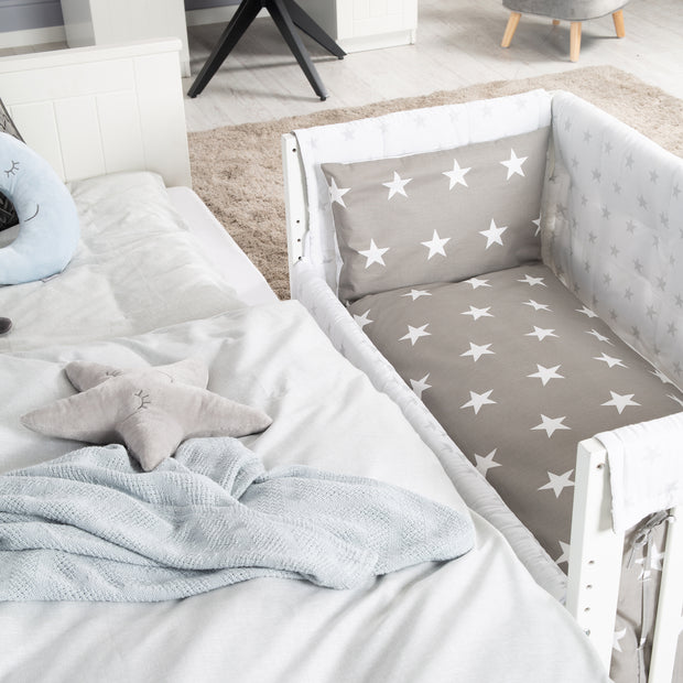 Stume et lit latéral «petites étoiles» 3 en 1, lit bébé blanc, y compris les accessoires de lit complet