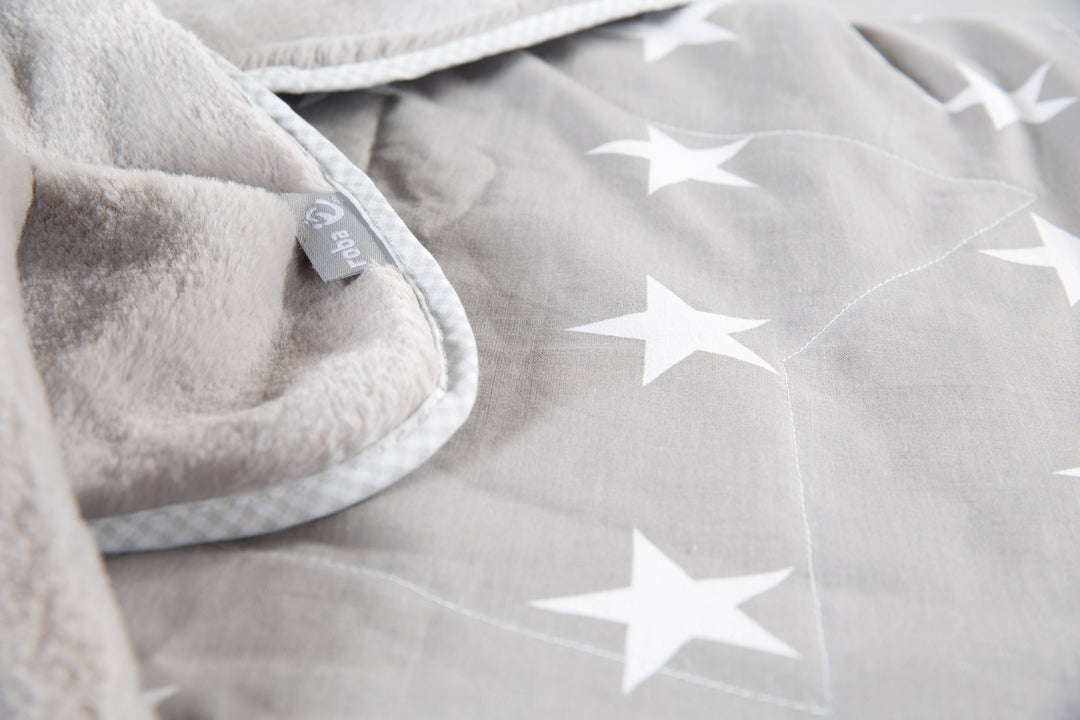 Babydecke 'Little Stars', 2-seitig: 1x super weich, warm & flauschig, 1x 100 % Baumwolle