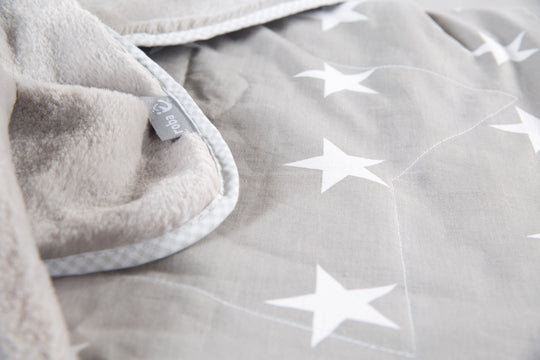 Babydecke 'Little Stars', 2-seitig: 1x super weich, warm & flauschig, 1x 100 % Baumwolle