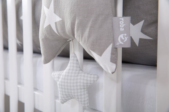 Carillon 'Little Stars', aiuto per il sonno, stella tessile lavabile, decorazione baby room grigio / bianco