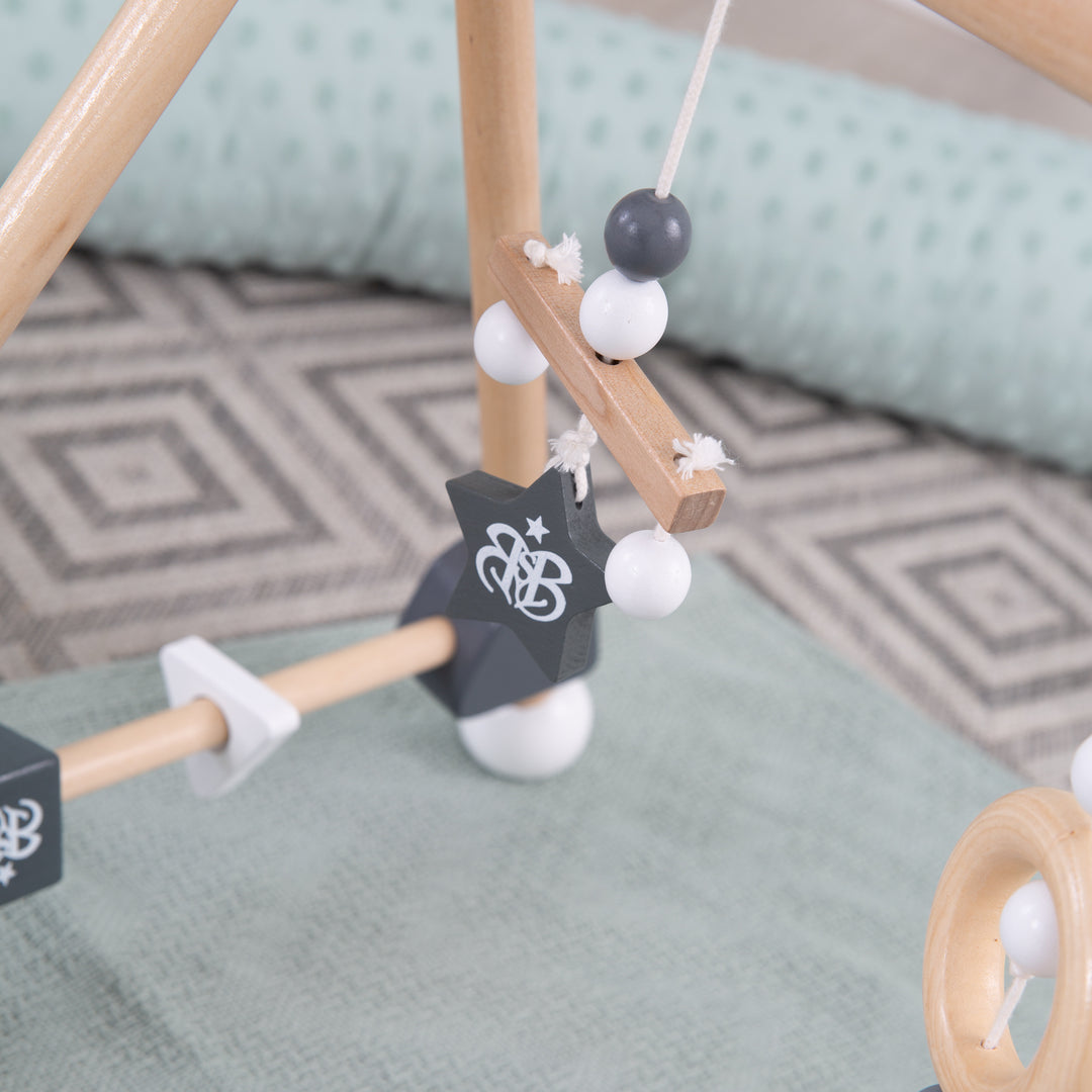 Spieltrapez & Aktivcenter 'Rock Star Baby 3' mit Spiel- & Greifelementen, Anhänger aus Holz