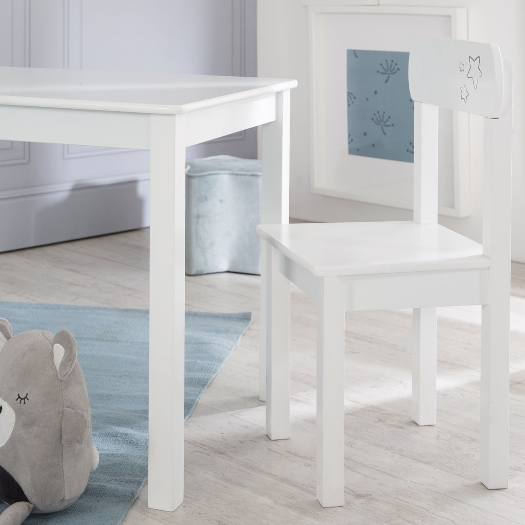 Kindersitzgruppe 'Little Stars', 2 Kinderstühle & 1 Tisch, Holz, weiß lackiert, mit Sternen