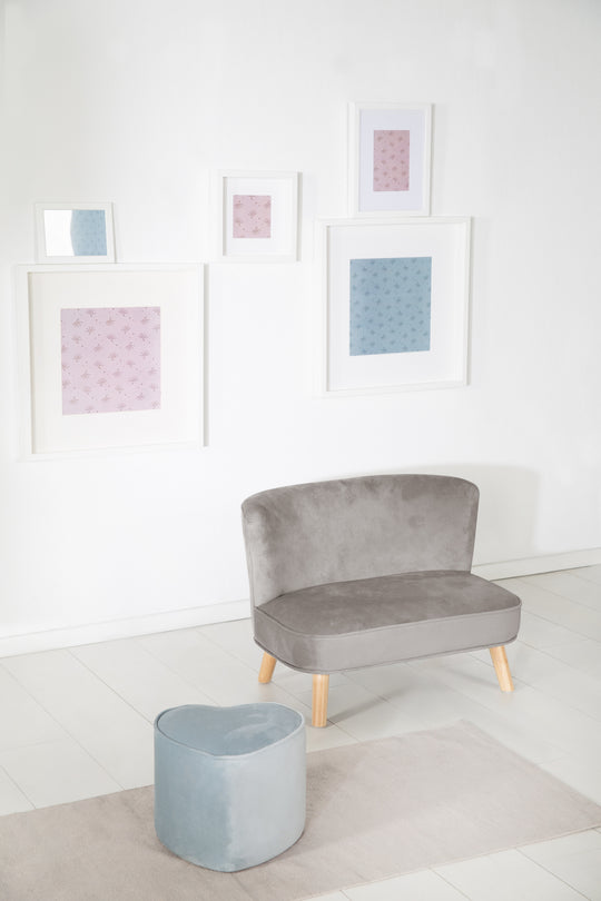 Kindersofa 'Lil Sofa', bequeme Kindercouch, stabile Holzfüße, Samtstoff grau