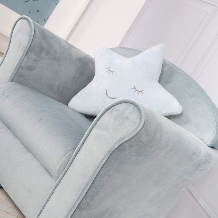 Sillón infantil 'Lil Sofa' con reposabrazos, cómodo mini sillón tapizado en terciopelo celeste