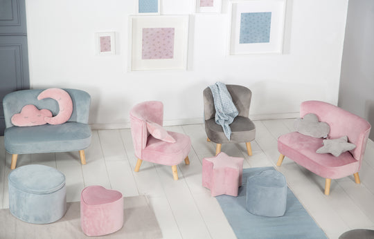 Pouf a forma di cuore per bambini 'Lil Sofa', comodo poggiapiedi rivestito in velluto color cielo/azzurro chiaro