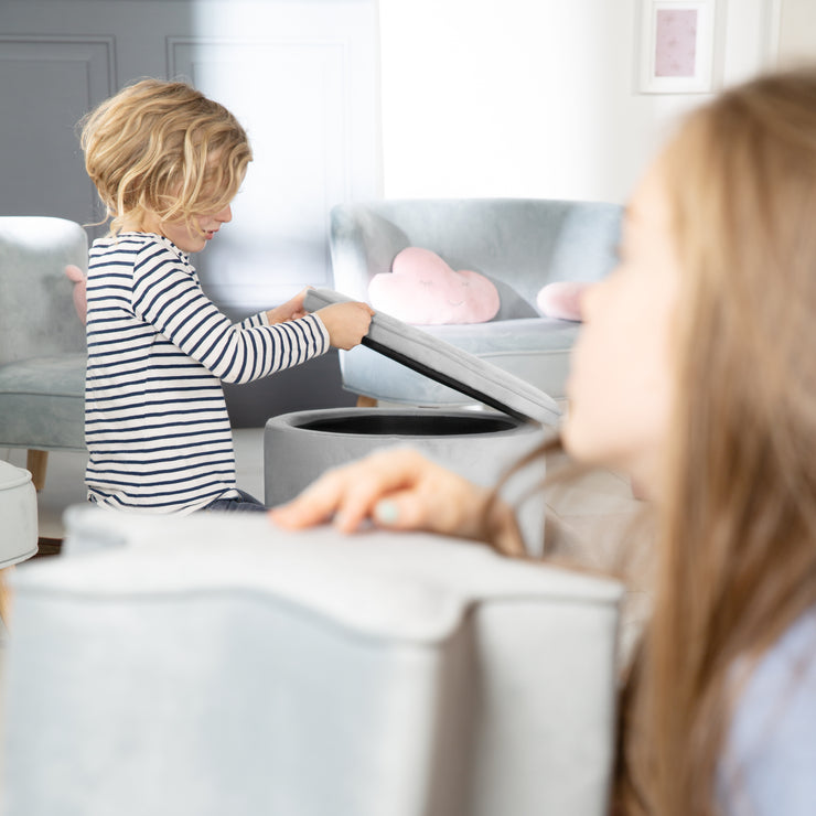 Taburete para niños con función de almacenamiento 'Lil Sofa', taburete ovalado y cómodo con tejido de terciopelo gris