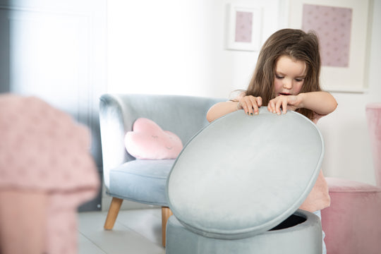 Pouf per bambini con funzione di contenitore 'Lil Sofa', ovale, comodo, rivestito in velluto color cielo/azzurro chiaro
