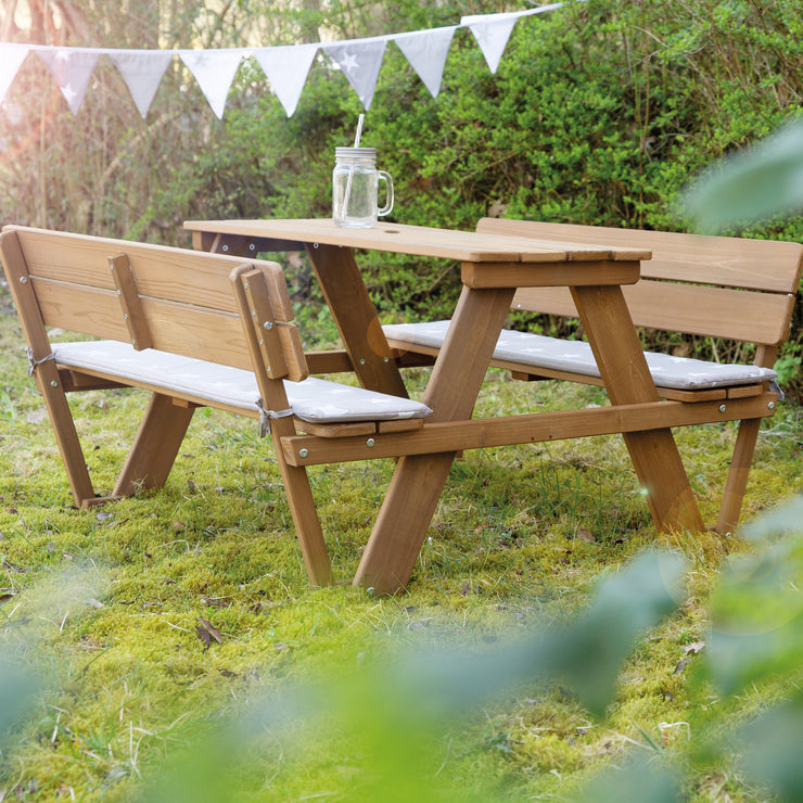 Kindersitzgruppe 'Outdoor+', mit 2 Bänken, 1 Tisch 'Picknick for 4', aus Massivholz, wetterfest