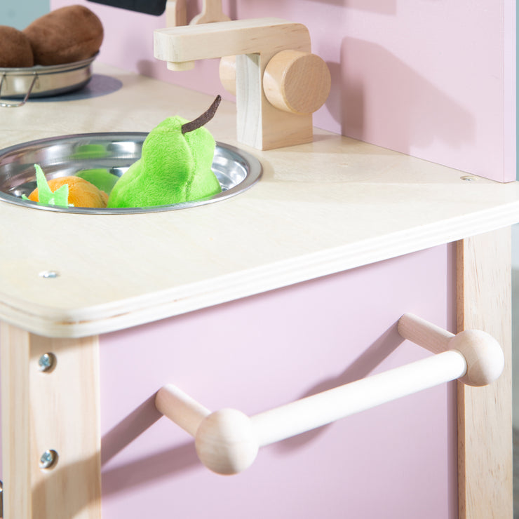 Gioca alla cucina bianca/natura/rosa con 2 biscotti, lavandino, rubinetto e accessori