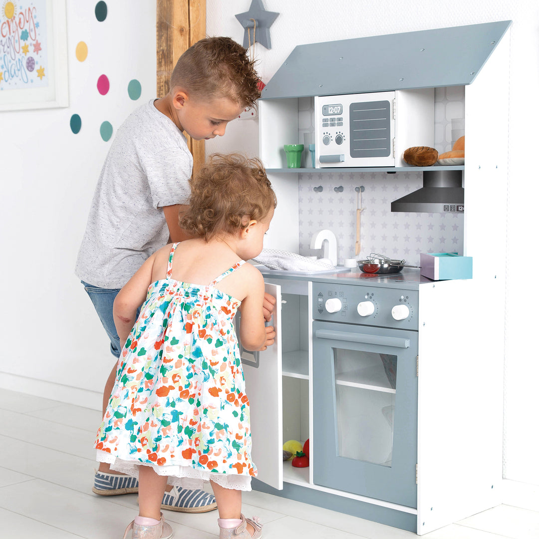 Cocina de juego para niños blanco/gris - incluye fregadero, grifo, microondas, parrilla, placas de cocina y frigorífico