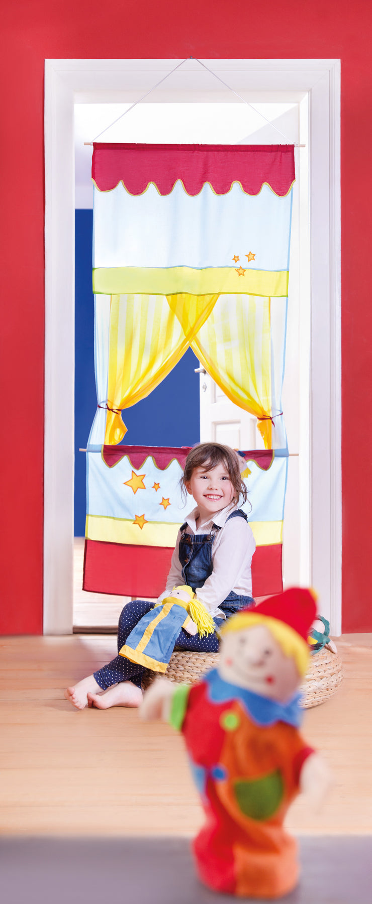 Doorway puppet theater, space-saving children's puppet theatre, to hang into door frames