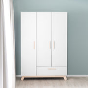 Set di camere 'Clara' bianco, incluso letto combinato, tavolo da cambio e mobile a 3 porte