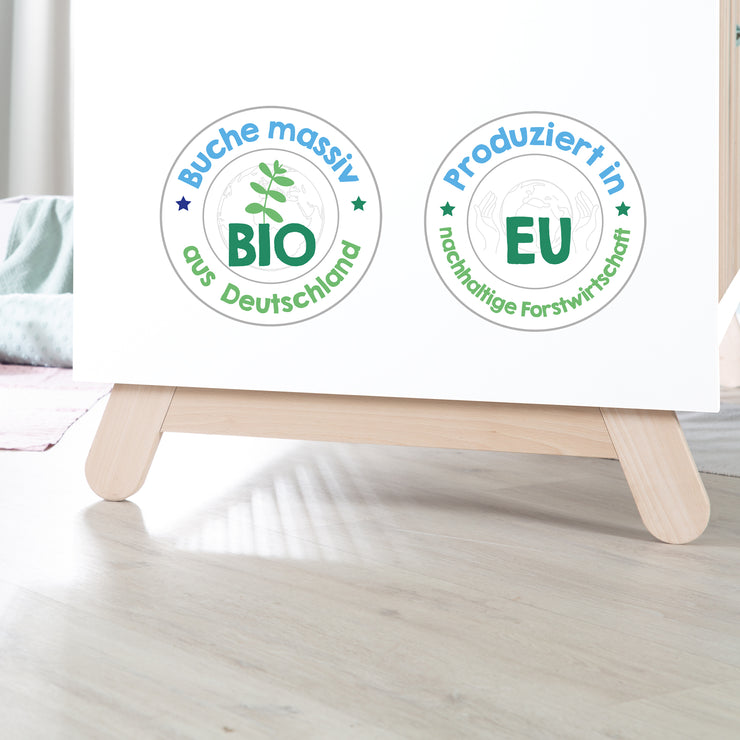 Set di camere 'Clara' bianco, incluso letto combinato, tavolo da cambio e mobile a 3 porte